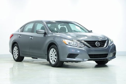 Used 2017 Nissan Altima 2.5 S w/ Power Driver Seat Package image 3