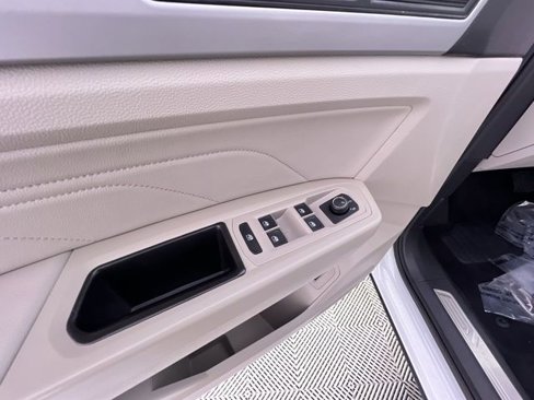 Used 2022 Volkswagen Atlas SE image 13