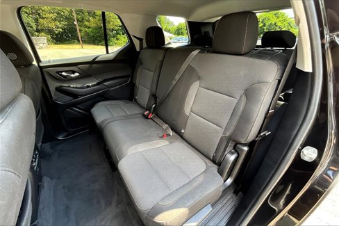 Used 2020 Chevrolet Traverse LS image 21