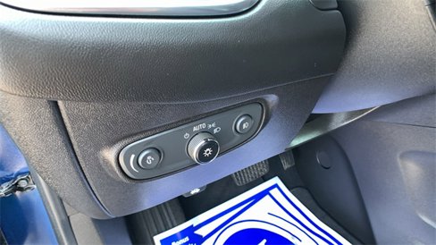 Used 2021 Chevrolet Equinox LT image 12