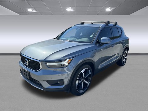 Used 2019 Volvo XC40 T5 Momentum image 7