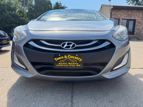 Used 2014 Hyundai Elantra GT w/ Option Group 02 image 2