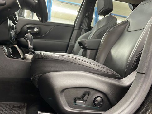 Used 2022 Jeep Renegade Limited w/ Sun, Sound & Wheels Group image 12