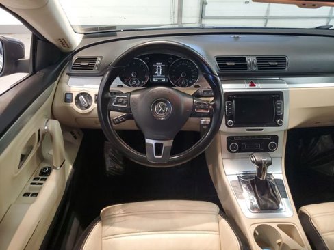 Used 2010 Volkswagen CC Luxury image 14