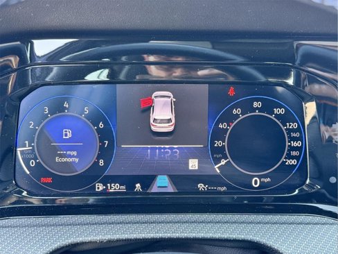 Used 2022 Volkswagen Golf R image 35