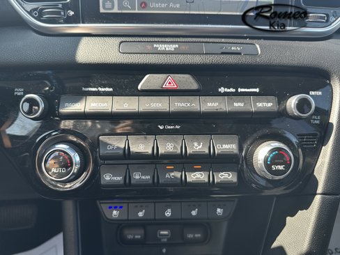 Used 2021 Kia Sportage EX w/ EX Technology Package image 21