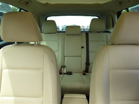 Used 2015 Volkswagen Tiguan SE image 15