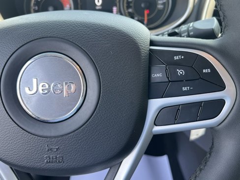 Used 2022 Jeep Cherokee Latitude image 13
