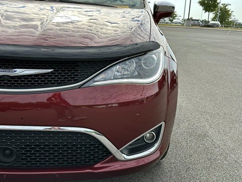 Used 2019 Chrysler Pacifica Limited w/ Tire & Wheel Group image 10