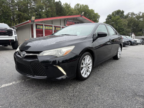 Used 2015 Toyota Camry XSE image 2