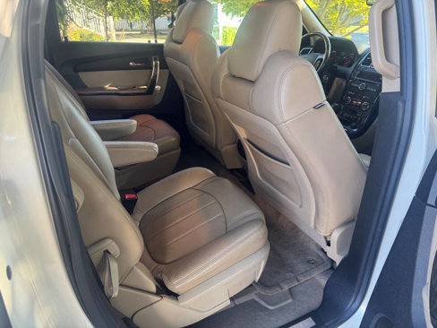 Used 2011 GMC Acadia Denali image 26