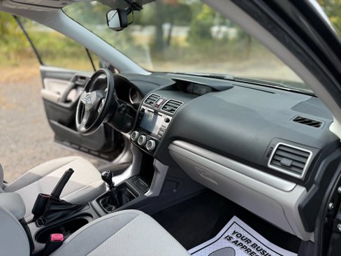 Used 2016 Subaru Forester 2.5i Premium image 14