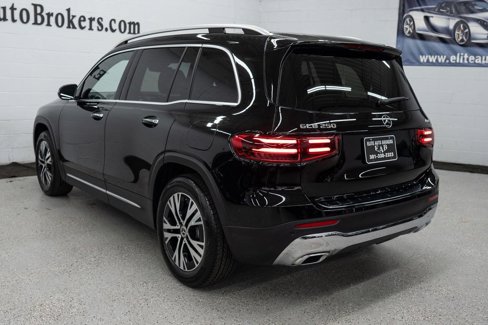 Used 2024 Mercedes-Benz GLB 250 4MATIC w/ Driver Assistance Package image 40