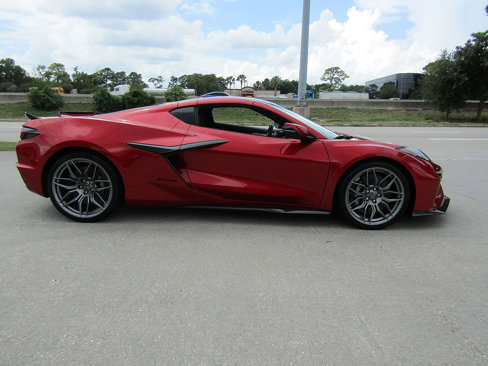 Used 2023 Chevrolet Corvette Z06 w/ Battery Protection Package image 4