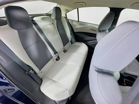 Used 2022 Toyota Corolla LE image 25