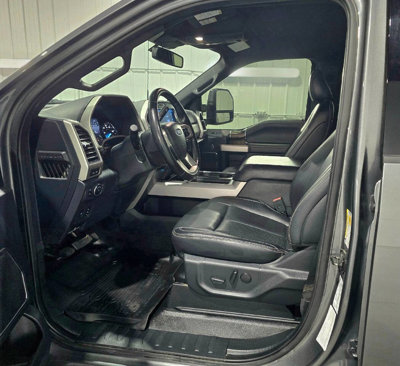 Used 2022 Ford F350 Lariat image 7