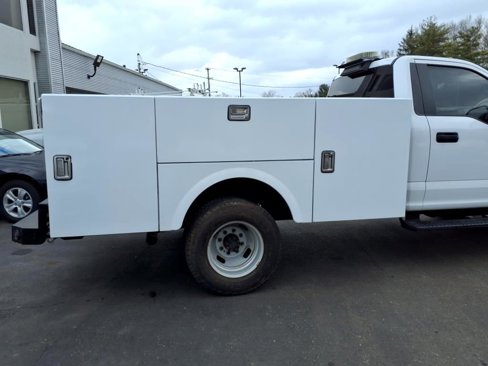 Used 2017 Ford F350 XLT w/ Snow Plow Prep Package image 21