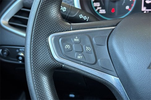 Used 2022 Chevrolet Malibu LT image 35