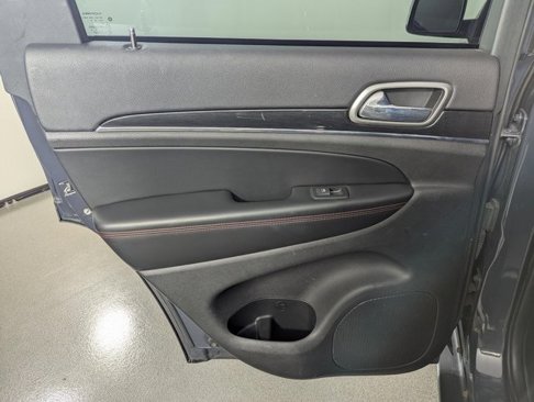 Used 2017 Jeep Grand Cherokee Trailhawk w/ Trailhawk Luxury Group image 14