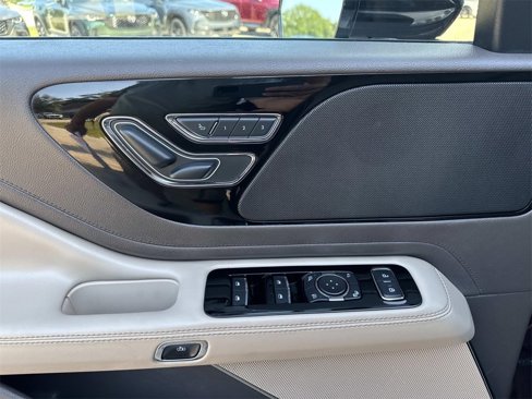Used 2021 Lincoln Aviator 2WD image 19