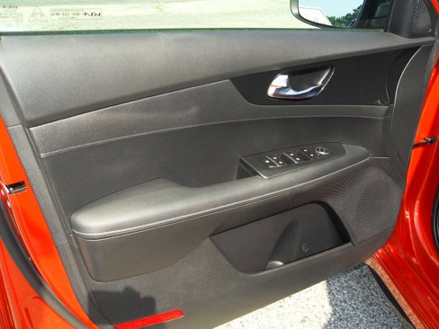 Used 2022 Kia Forte GT-Line image 29