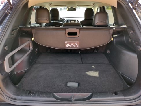 Used 2016 Jeep Cherokee Limited w/ Technology Group image 8