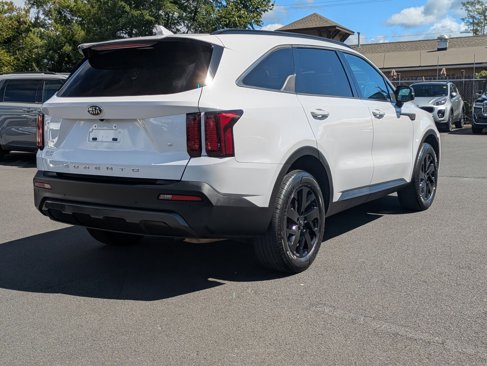 Used 2021 Kia Sorento S w/ Panoramic Sunroof Package image 4