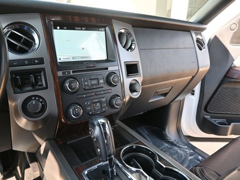 Used 2017 Ford Expedition EL Platinum image 23