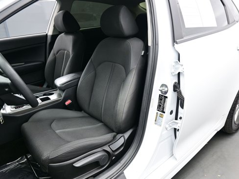 Used 2020 Kia Optima LX image 12