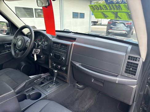 Used 2012 Jeep Liberty Sport image 23