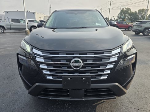 Used 2025 Nissan Rogue SV image 2