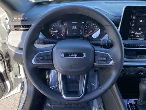 Used 2025 Jeep Compass Sport image 24