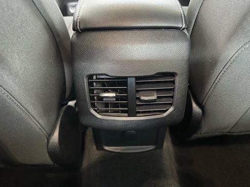 Used 2020 Ford Fusion SE image 30