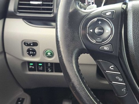 Used 2017 Honda Pilot Touring image 27