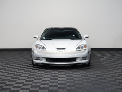 Used 2012 Chevrolet Corvette Grand Sport w/ 2LT Preferred Equipment Group image 4