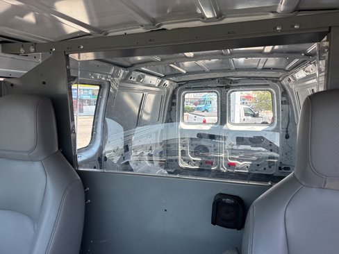 Used 2009 Ford E-250 and Econoline 250 image 11