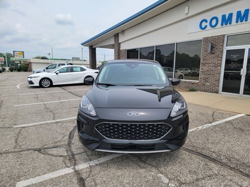 Used 2022 Ford Escape SE image 2