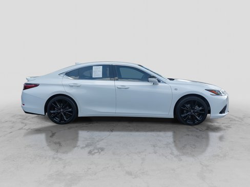 Used 2022 Lexus ES 350 F Sport image 4