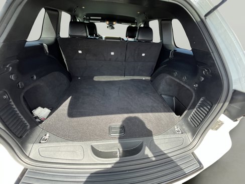 Used 2017 Jeep Grand Cherokee Altitude image 29