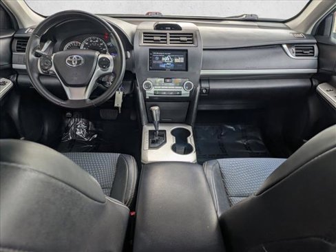 Used 2014 Toyota Camry SE image 15