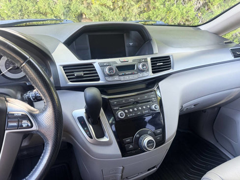 Used 2012 Honda Odyssey EX-L image 17