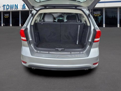 Used 2019 Dodge Journey GT image 9