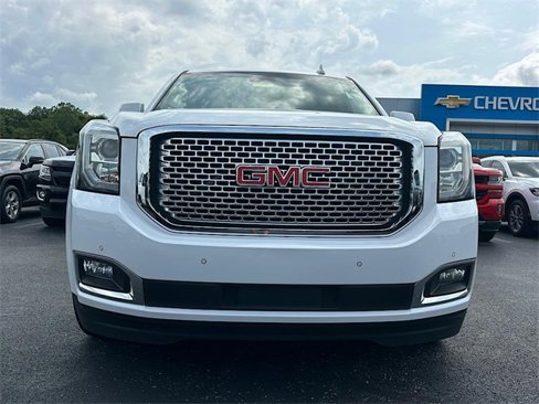 Used 2016 GMC Yukon Denali w/ Open Road Package image 2