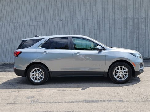 Used 2023 Chevrolet Equinox LT image 4