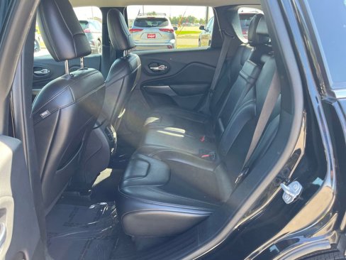 Used 2019 Jeep Cherokee Latitude Plus image 26