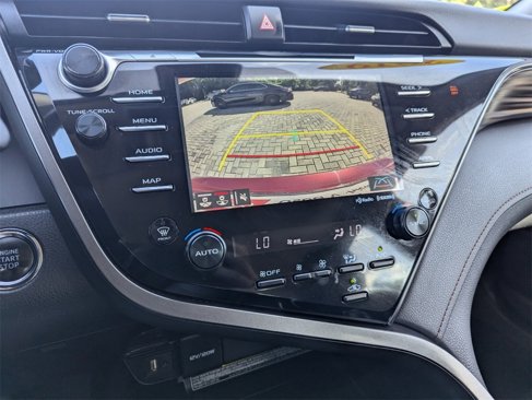 Used 2019 Toyota Camry XLE image 32
