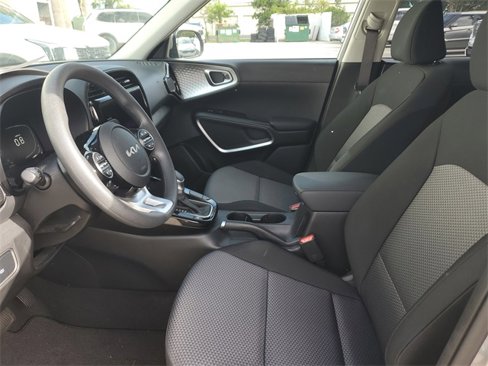 Used 2025 Kia Soul S image 17