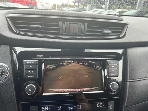 Used 2020 Nissan Rogue SV image 30