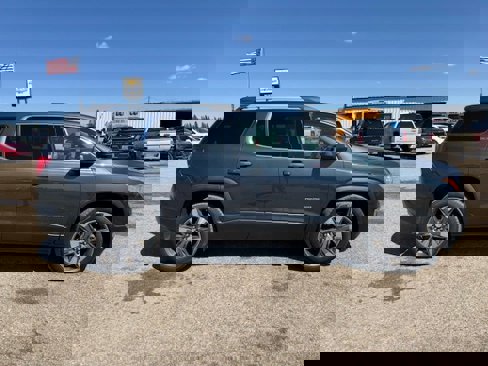 Used 2019 GMC Acadia SLT image 8