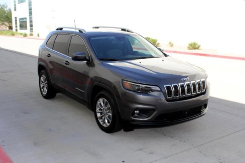 Used 2021 Jeep Cherokee Latitude Plus image 3
